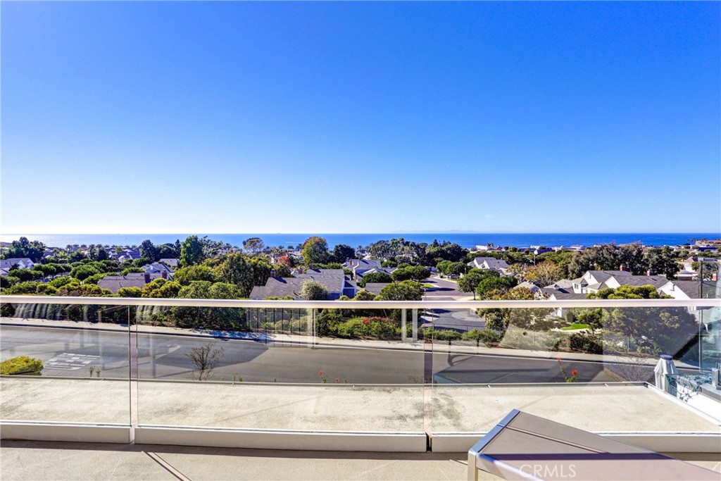 33885 Manta Court Dana Point, CA 92629 - Photo 17 of 34 a view of a city