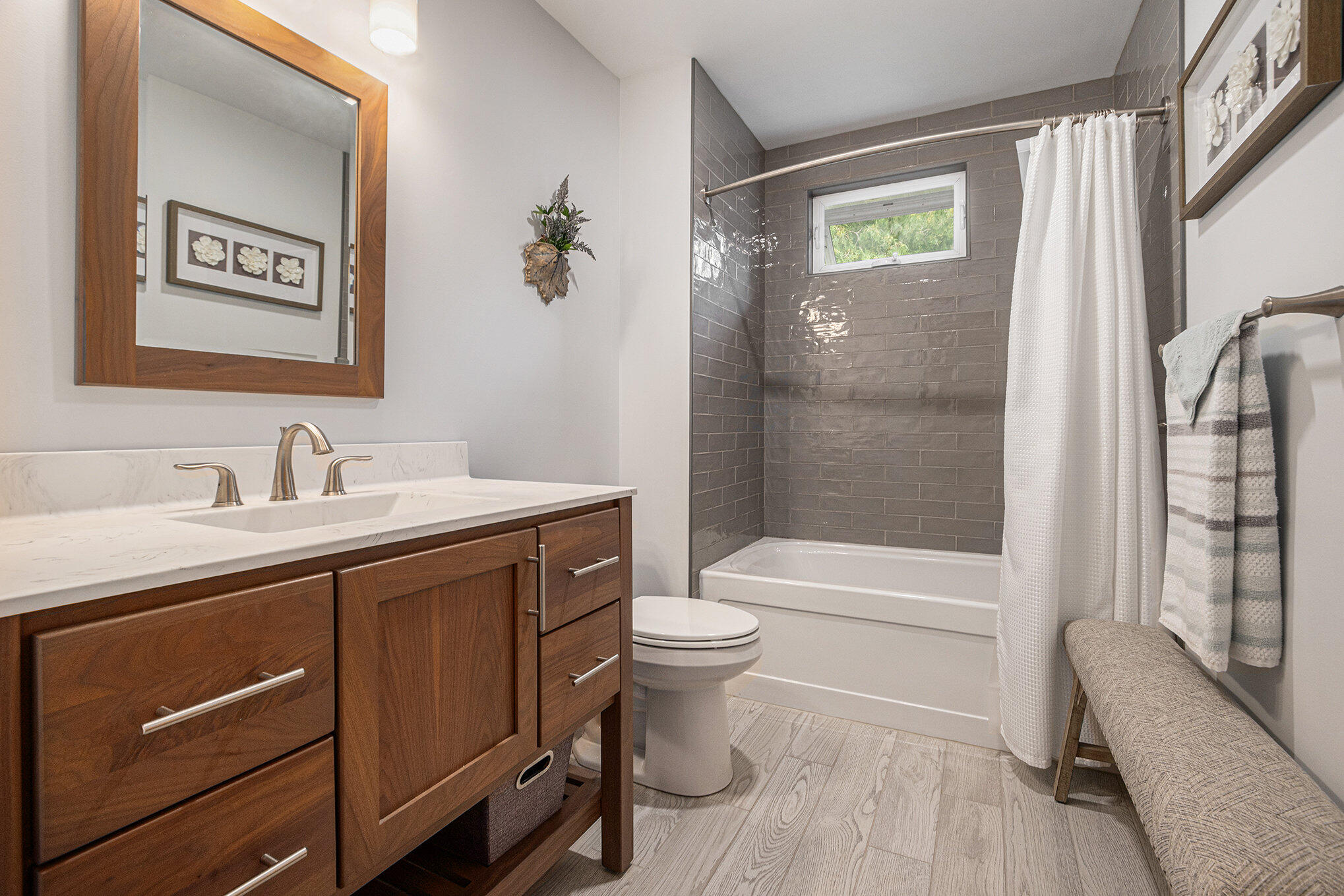 807 Maple Street Manistee, MI 49660 - Photo 11 of 23 Bathroom 2