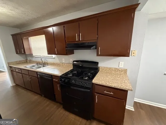 $2,100 | 804 Emerald Forest Circle Southwest, Lawrenceville, GA 30044