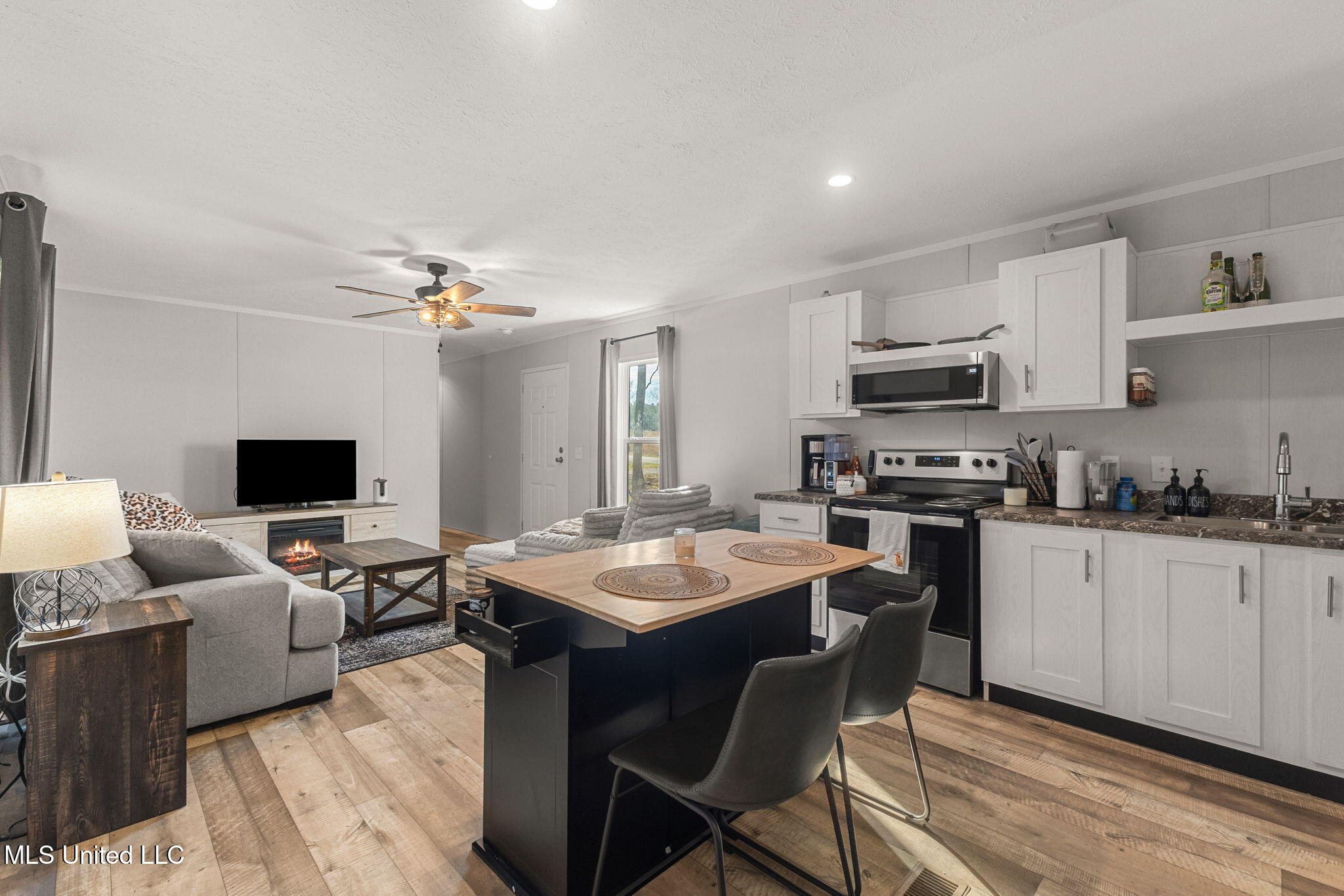 250 J D Broome Road Sumrall, MS 39482 - Photo 12 of 39 250_J_D_Broome_Rd-9