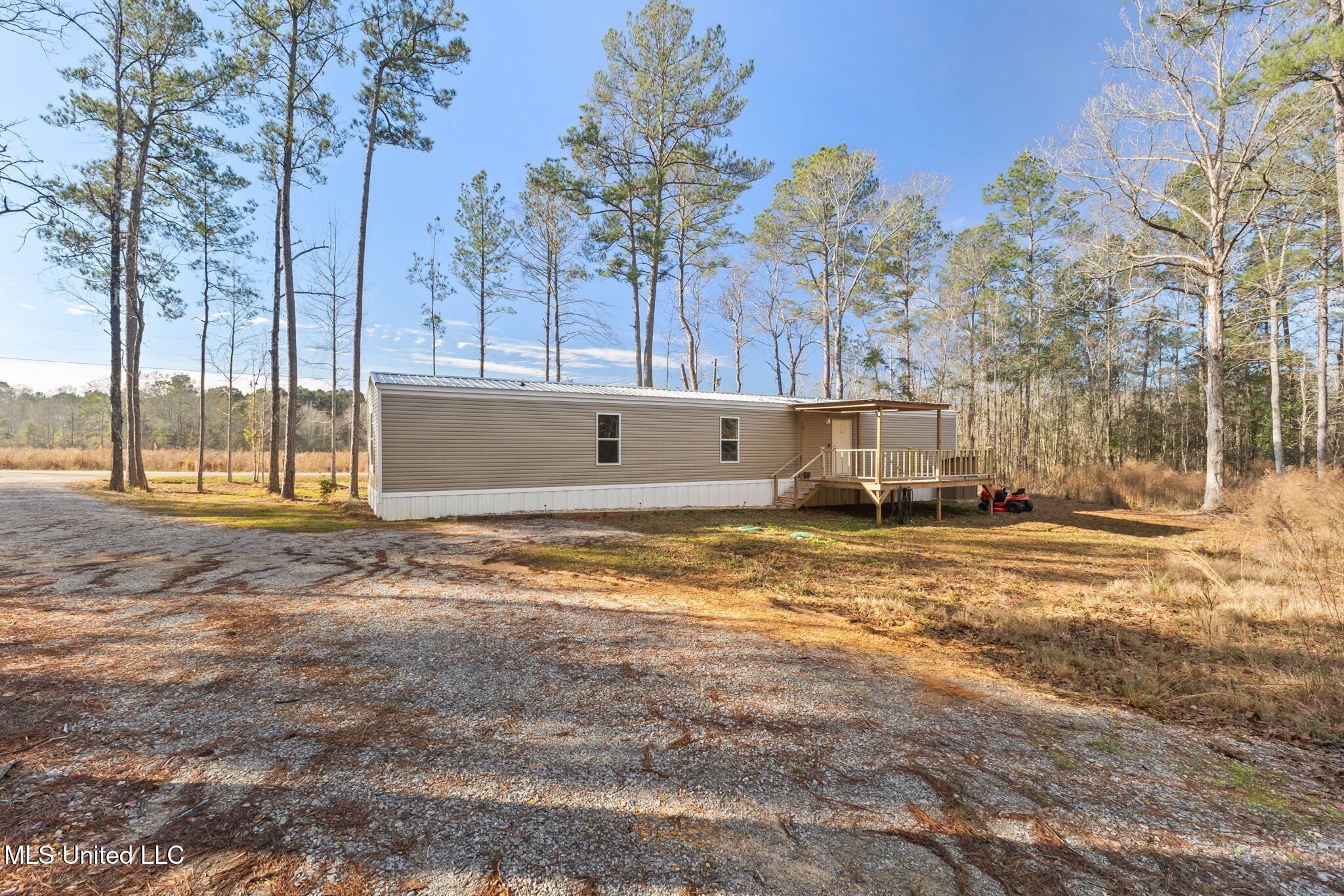 250 J D Broome Road Sumrall, MS 39482 - Photo 6 of 39 250_J_D_Broome_Rd-33