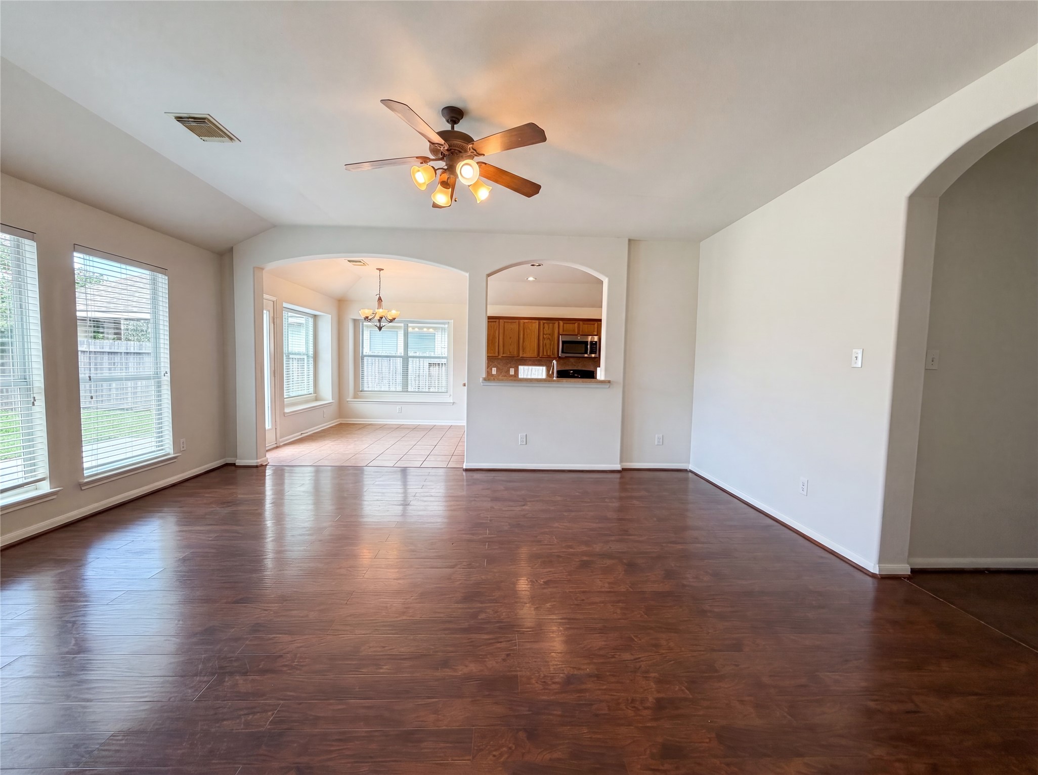 6843 Tammany Manor Lane Spring, TX 77379 - Photo 7 of 19