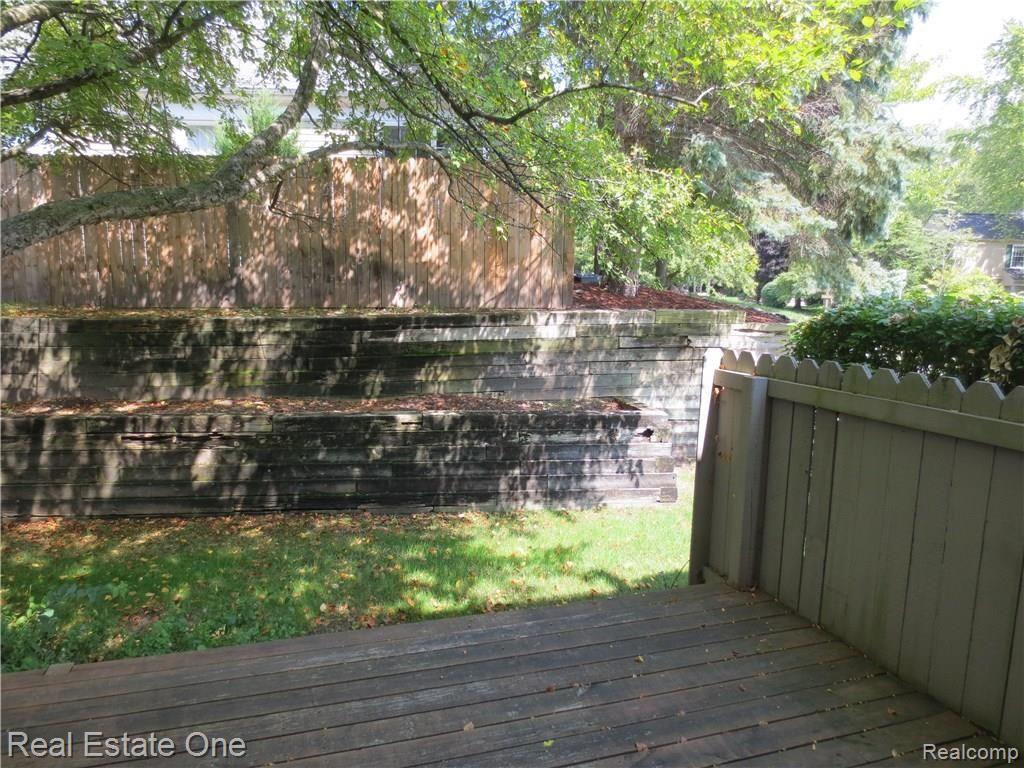 1436 Crescent Lane, Unit 320 Rochester, MI 48306 - Photo 5 of 34