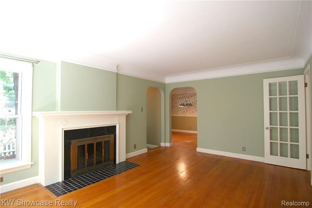 4148 Cornwall Street Berkley, MI 48072 - Photo 5 of 23 Living Room