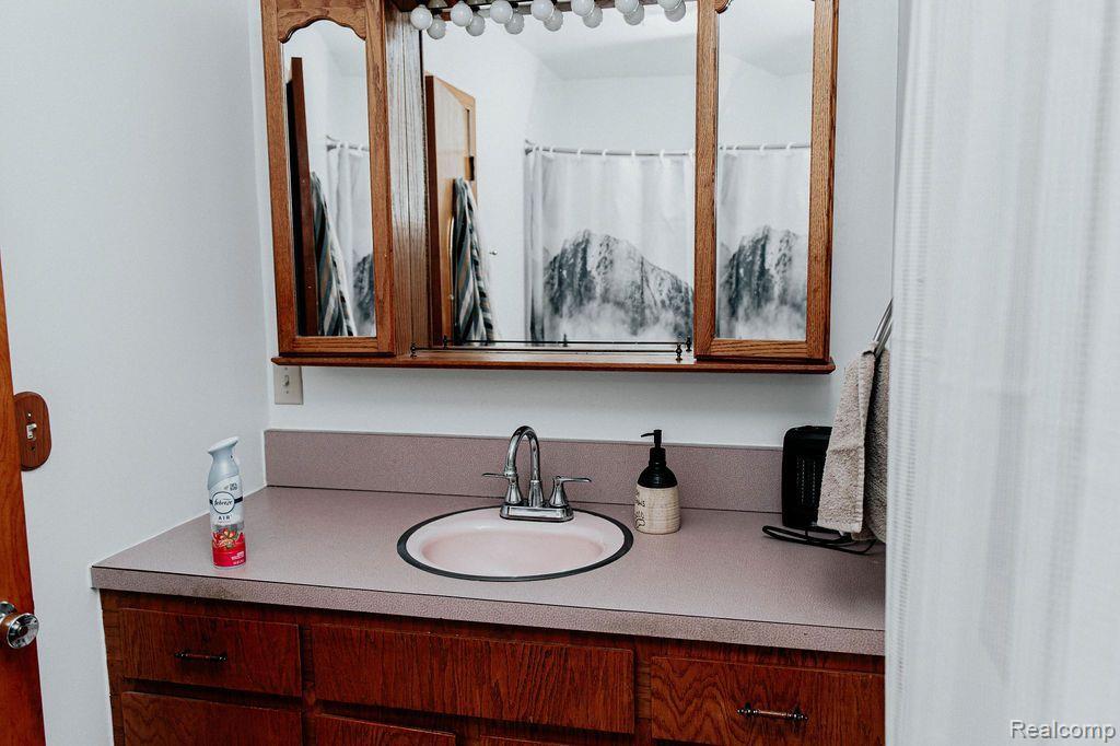 660 West Arthur Road Harrison, MI 48625 - Photo 18 of 56 Gallery Image 18