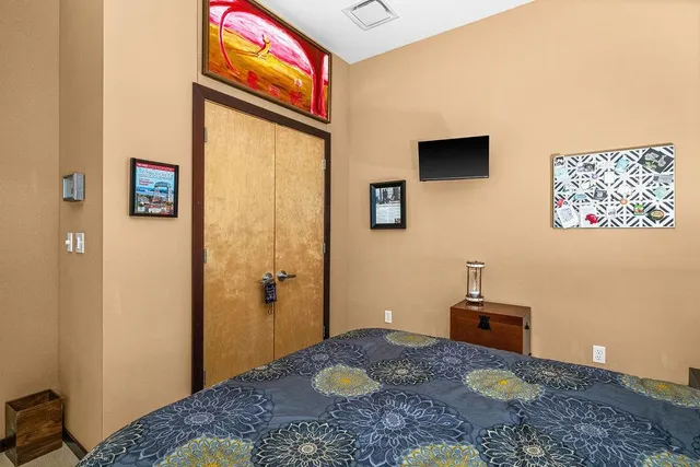 $950,000 | 311 East Superior Street, Unit 905, Duluth, MN 55802