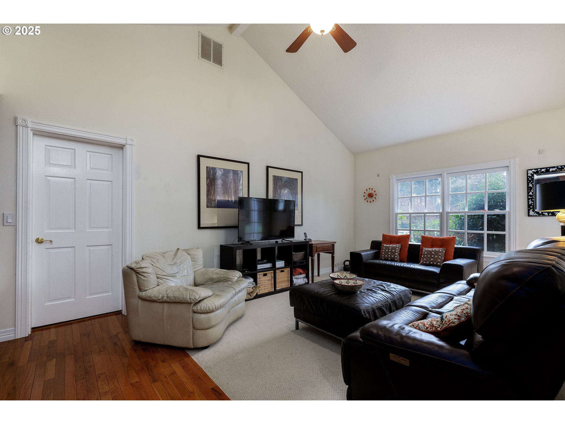 23635 Southwest Stafford Road Tualatin, OR 97062 - Photo 16 of 43 Gallery Image 16