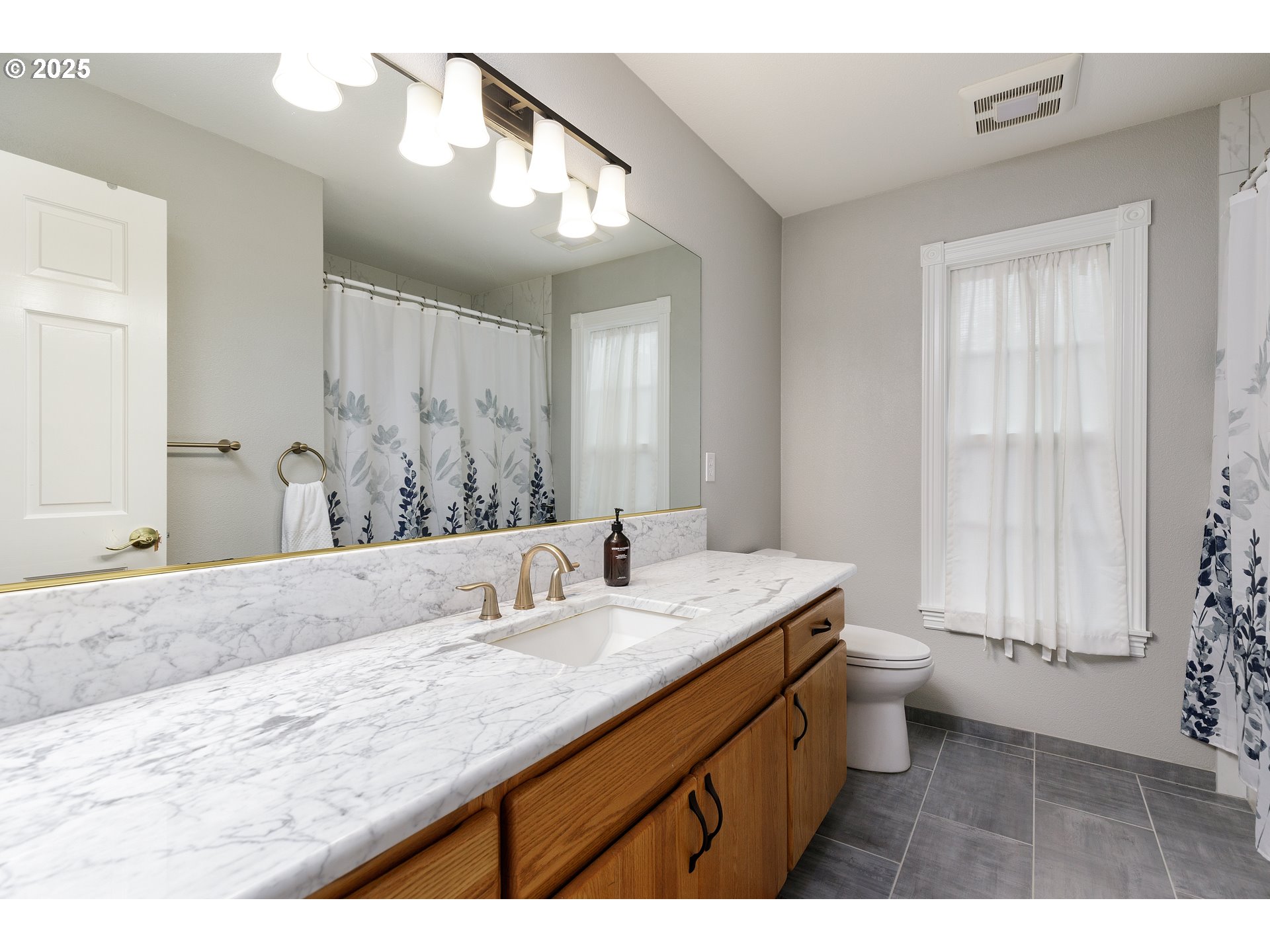 23635 Southwest Stafford Road Tualatin, OR 97062 - Photo 23 of 43 Gallery Image 23