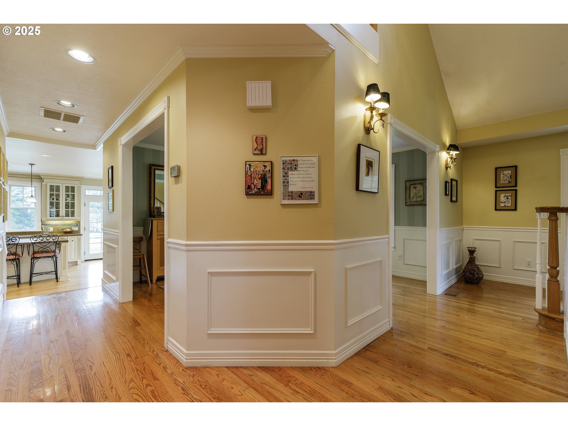 23635 Southwest Stafford Road Tualatin, OR 97062 - Photo 8 of 43 Gallery Image 8