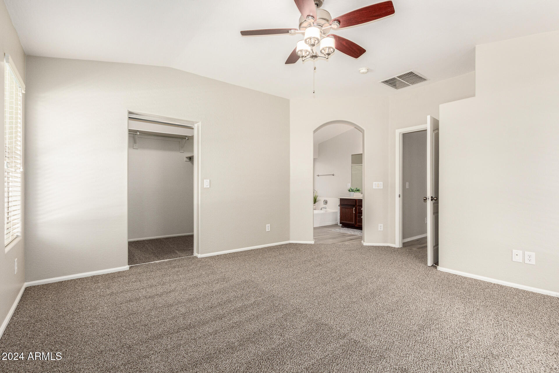2944 East Shady Spring Trail Phoenix, AZ 85024 - Photo 14 of 32 18 - Shady