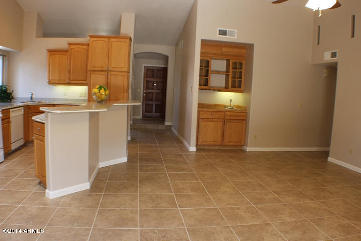 625 East Appaloosa Road Gilbert, AZ 85296 - Photo 17 of 41 kitchen (14)