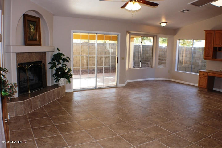 625 East Appaloosa Road Gilbert, AZ 85296 - Photo 19 of 41 family (5)