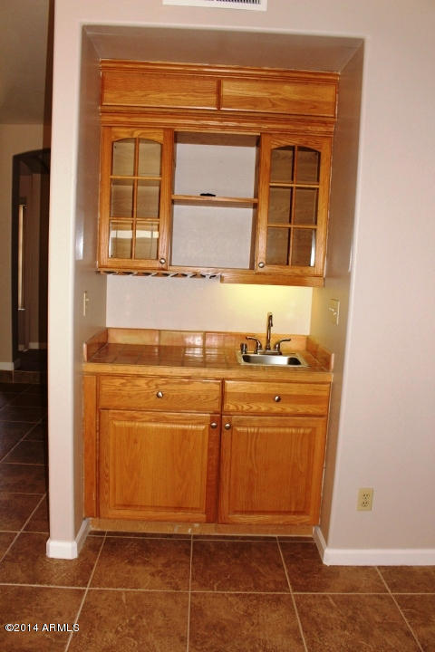 625 East Appaloosa Road Gilbert, AZ 85296 - Photo 22 of 41 wet bar