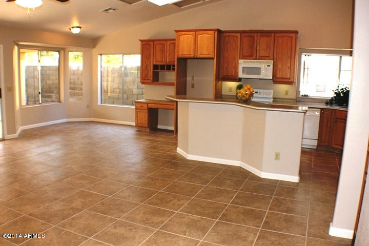 625 East Appaloosa Road Gilbert, AZ 85296 - Photo 10 of 41 kitchen (20)