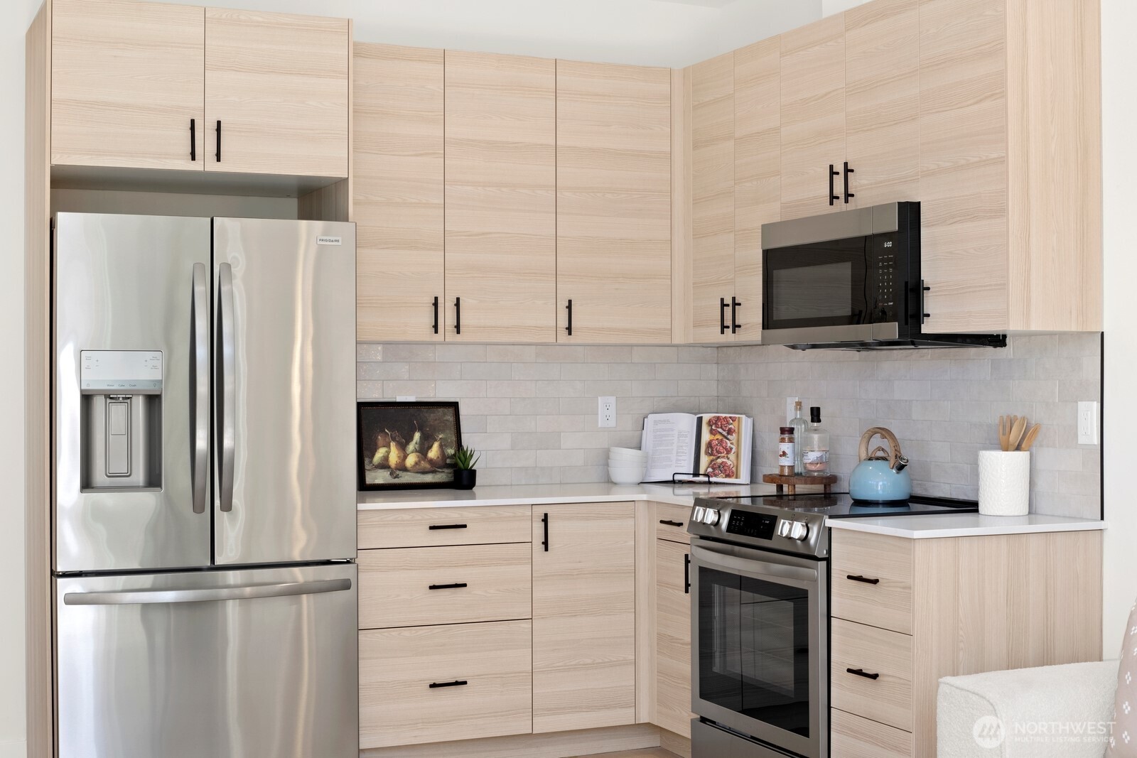332 Northeast 90th Street Seattle, WA 98115 - Photo 14 of 22