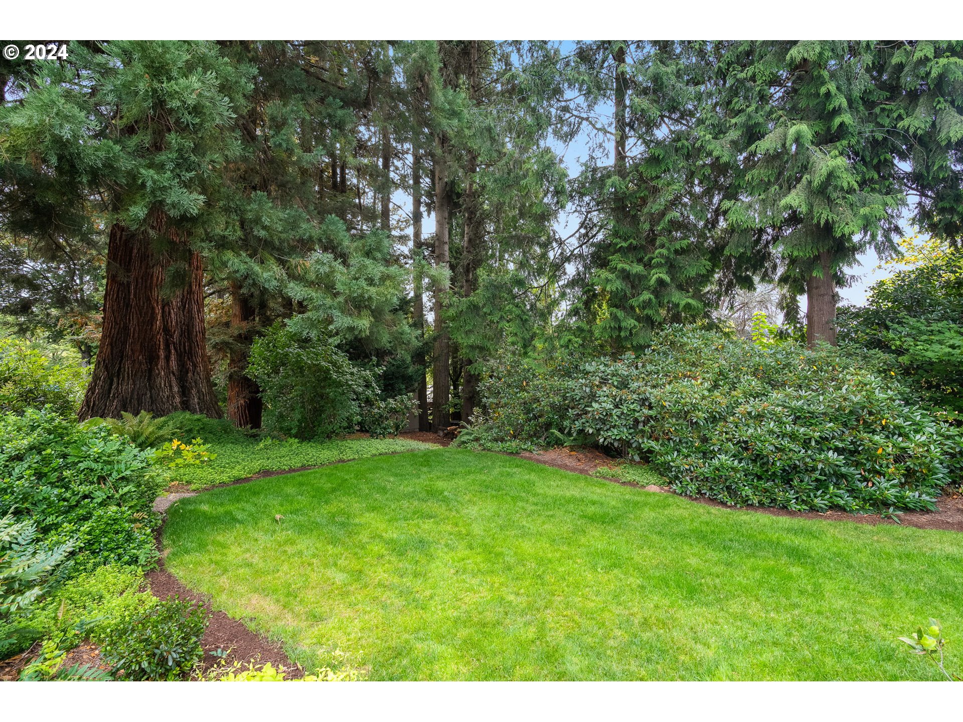 6416 Southwest Hamilton Way Portland, OR 97221 - Photo 17 of 27 Gallery Image 17