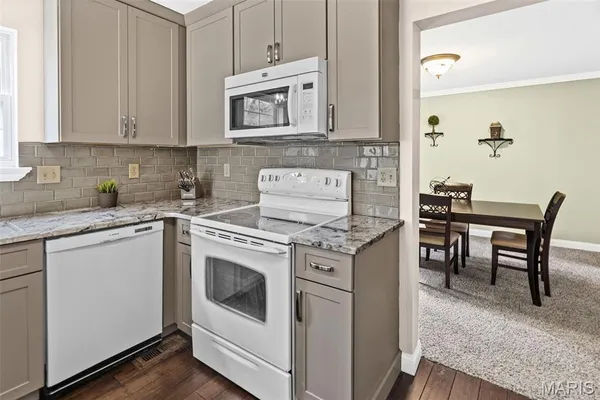 $335,000 | 216 Aspen Point, Glen Carbon, IL 62034