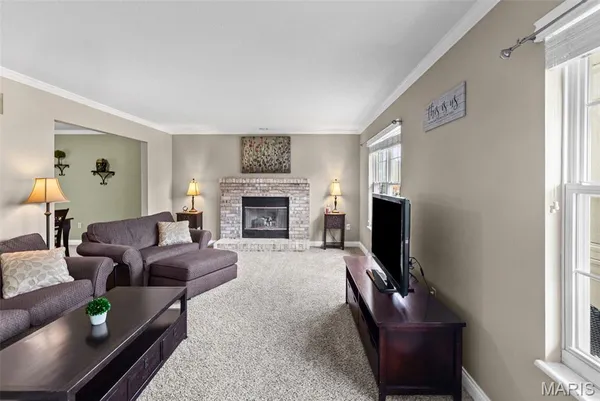 $335,000 | 216 Aspen Point, Glen Carbon, IL 62034