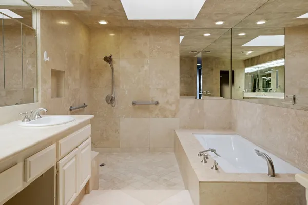 $1,099,000 | 114 Columbia Drive, Rancho Mirage, CA 92270