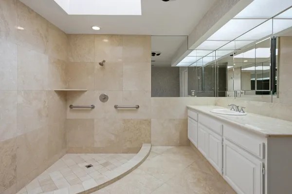 $1,099,000 | 114 Columbia Drive, Rancho Mirage, CA 92270
