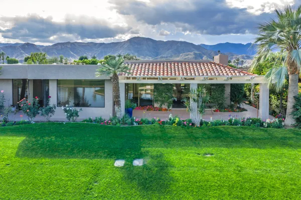 $1,099,000 | 114 Columbia Drive, Rancho Mirage, CA 92270