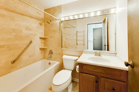 $399,900 | 285 Loveland Drive, Glendale Heights, IL 60139