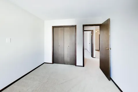 $399,900 | 285 Loveland Drive, Glendale Heights, IL 60139