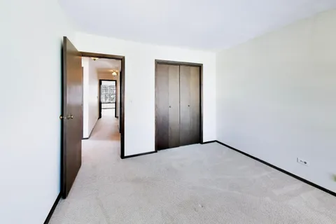 $399,900 | 285 Loveland Drive, Glendale Heights, IL 60139