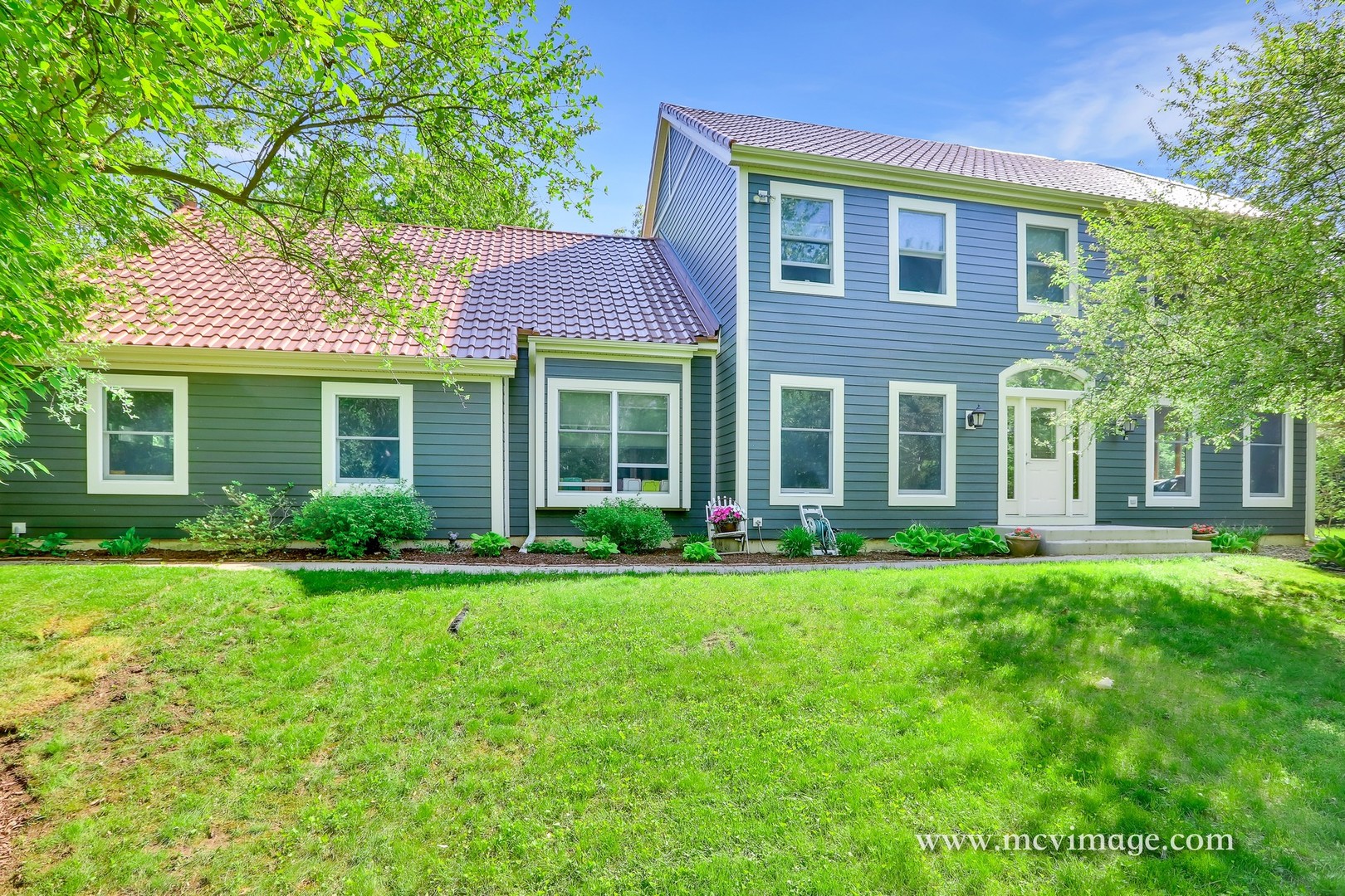 8N664 Edgewood Road Elgin, IL 60124 - Photo 1 of 47
