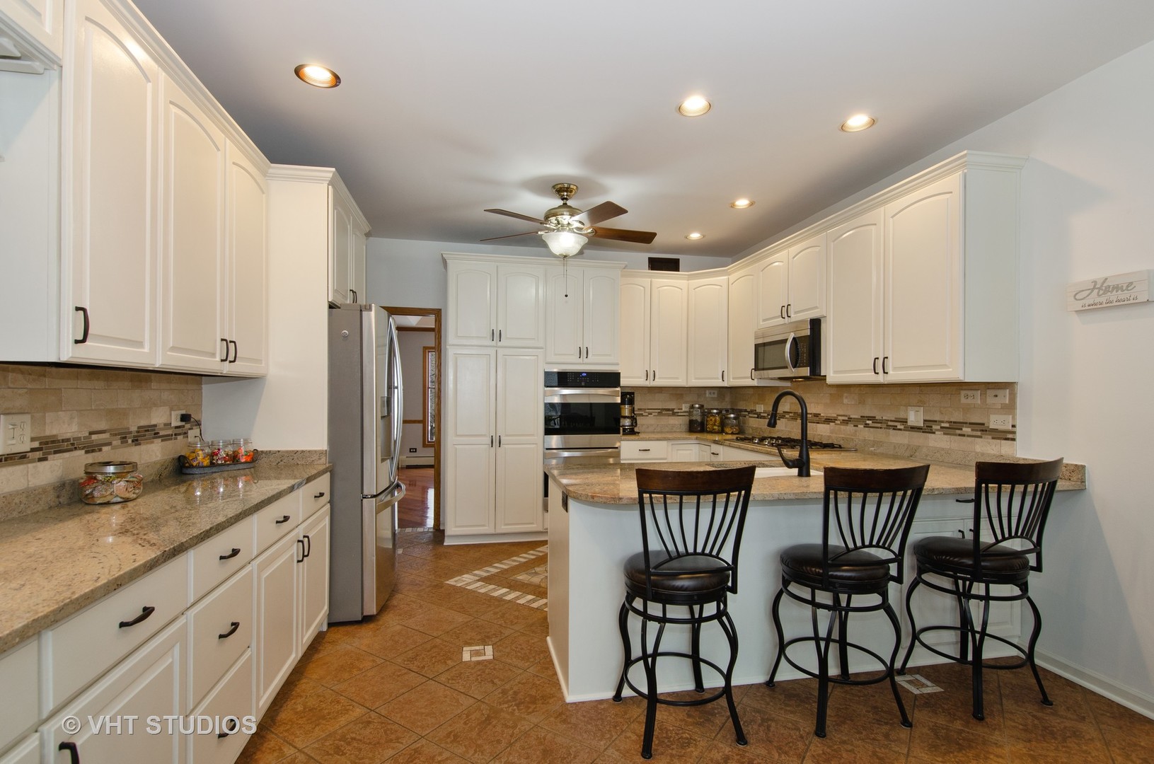 8N664 Edgewood Road Elgin, IL 60124 - Photo 12 of 47