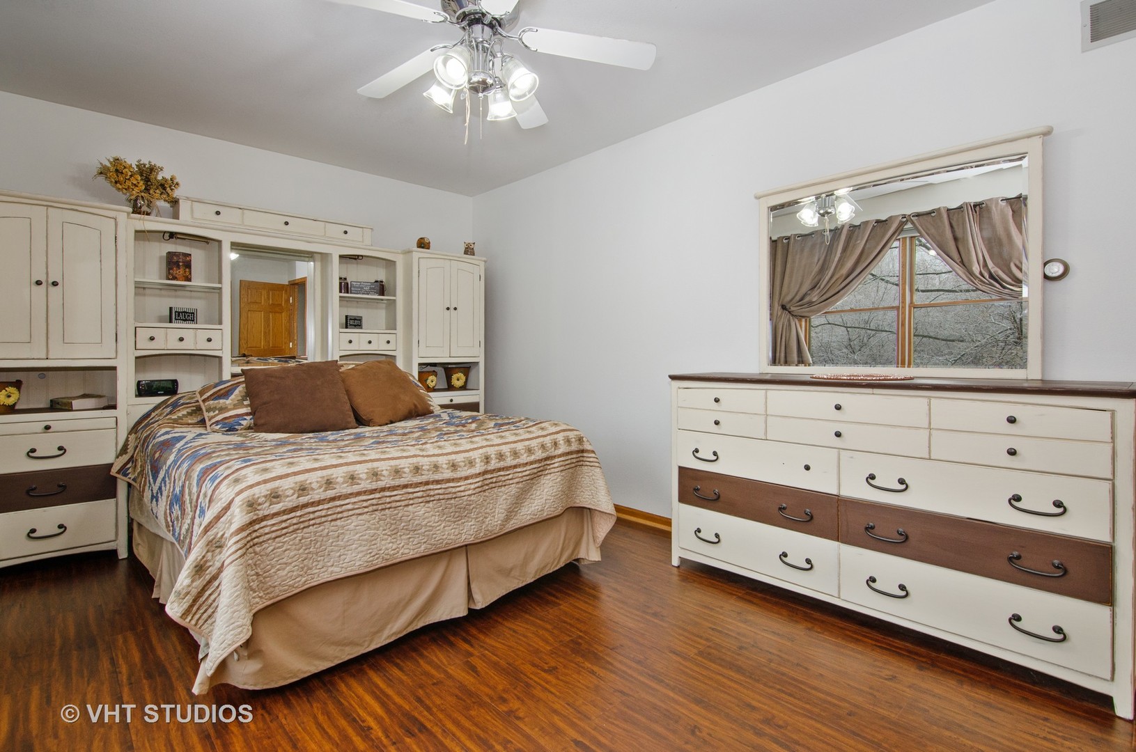 8N664 Edgewood Road Elgin, IL 60124 - Photo 25 of 47