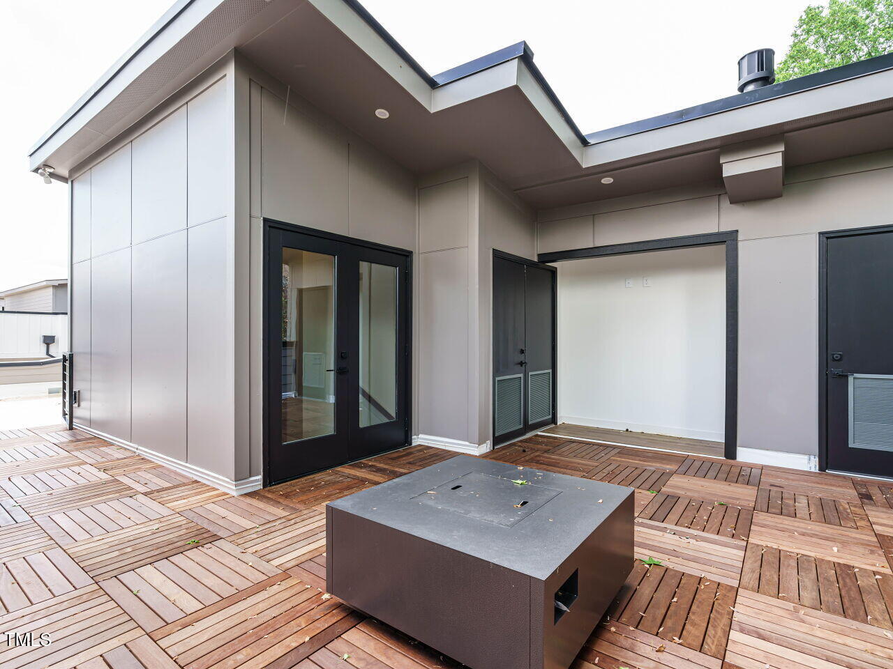 1523 Havenmont Court Raleigh, NC 27608 - Photo 31 of 35 028-1280x960-rooftop-veranda