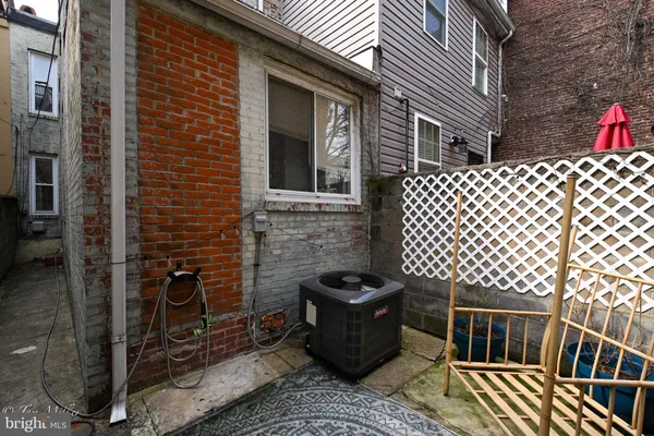$2,400 | 335 South Ann Street, Baltimore, MD 21231