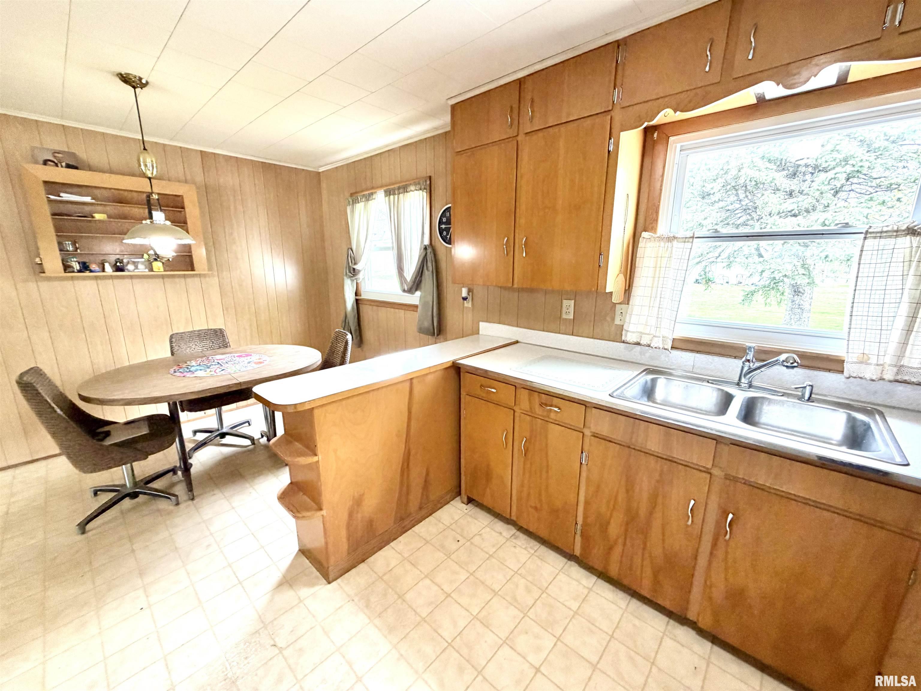 760 Southeast 1st Street Galva, IL 61434 - Photo 5 of 20