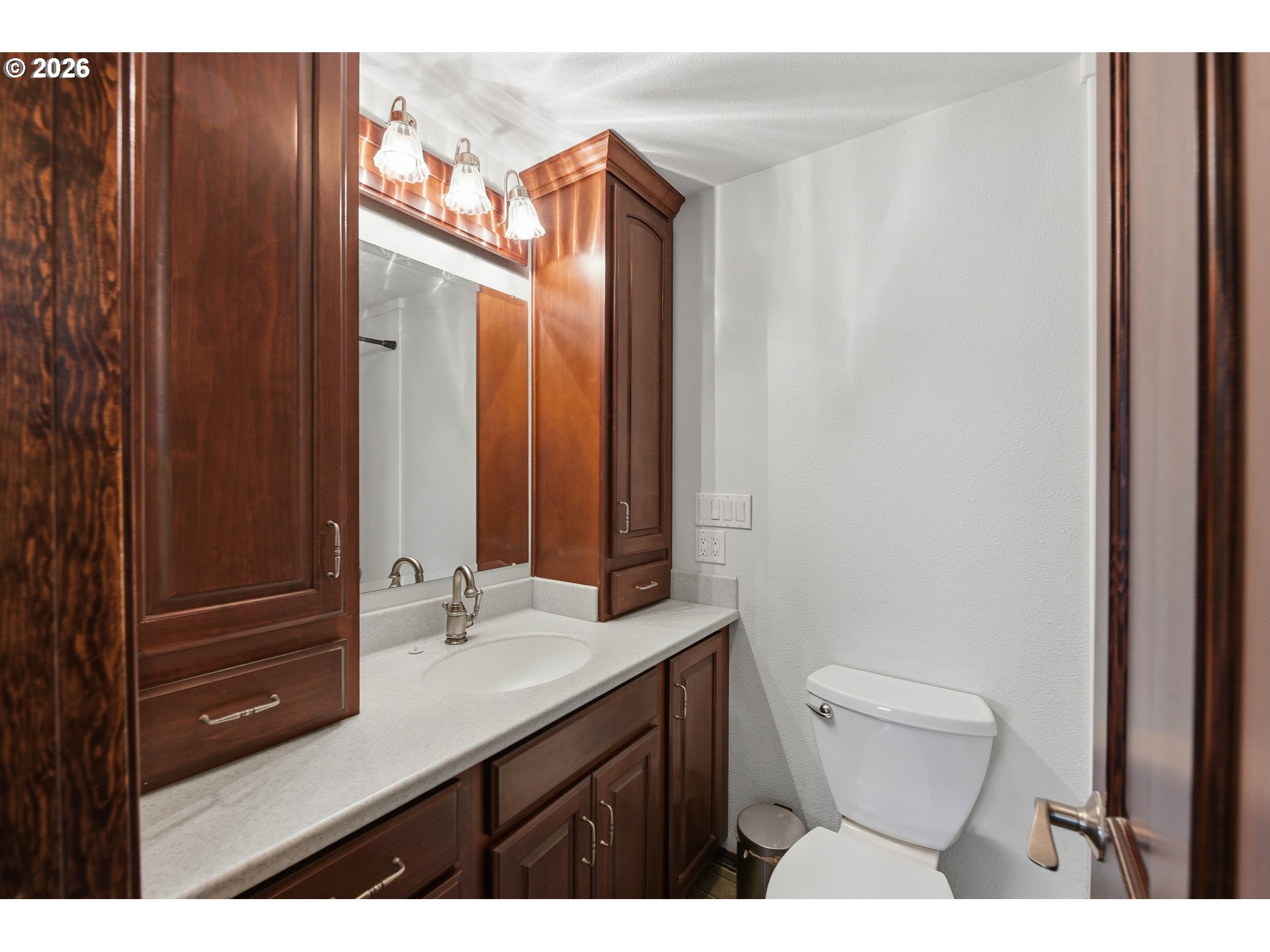 955 State Street North Bend, OR 97459 - Photo 18 of 32