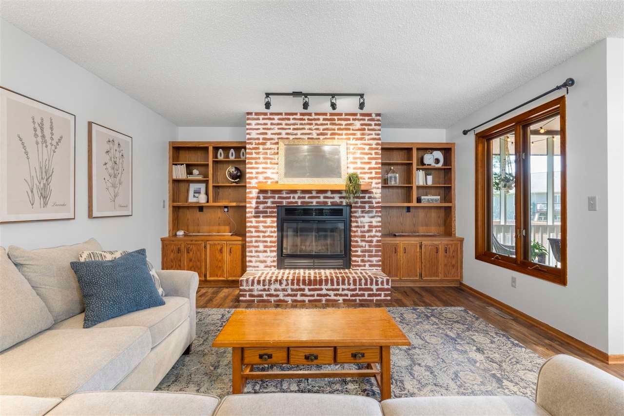 1928 Holiday Road Coralville, IA 52241 - Photo 12 of 43 Gallery Image 12