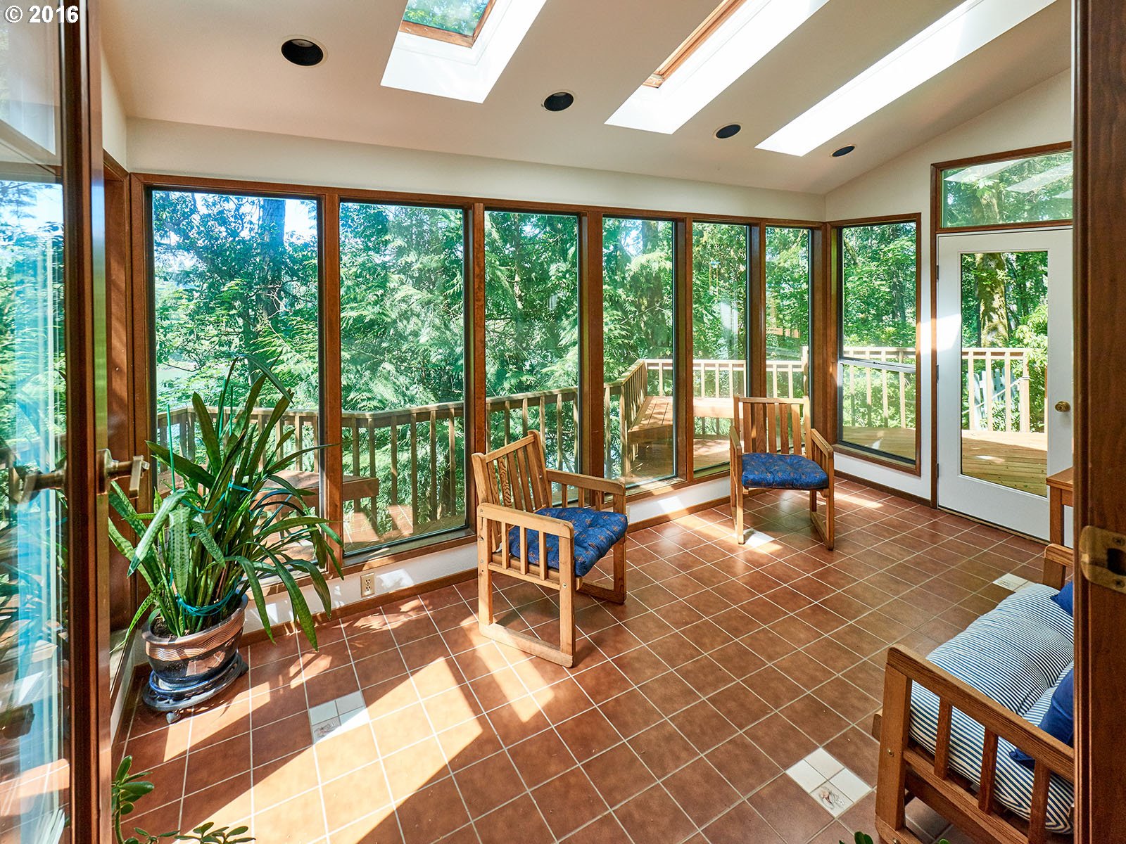 31010 Southwest Riverlane Road West Linn, OR 97068 - Photo 8 of 28 Sun Room