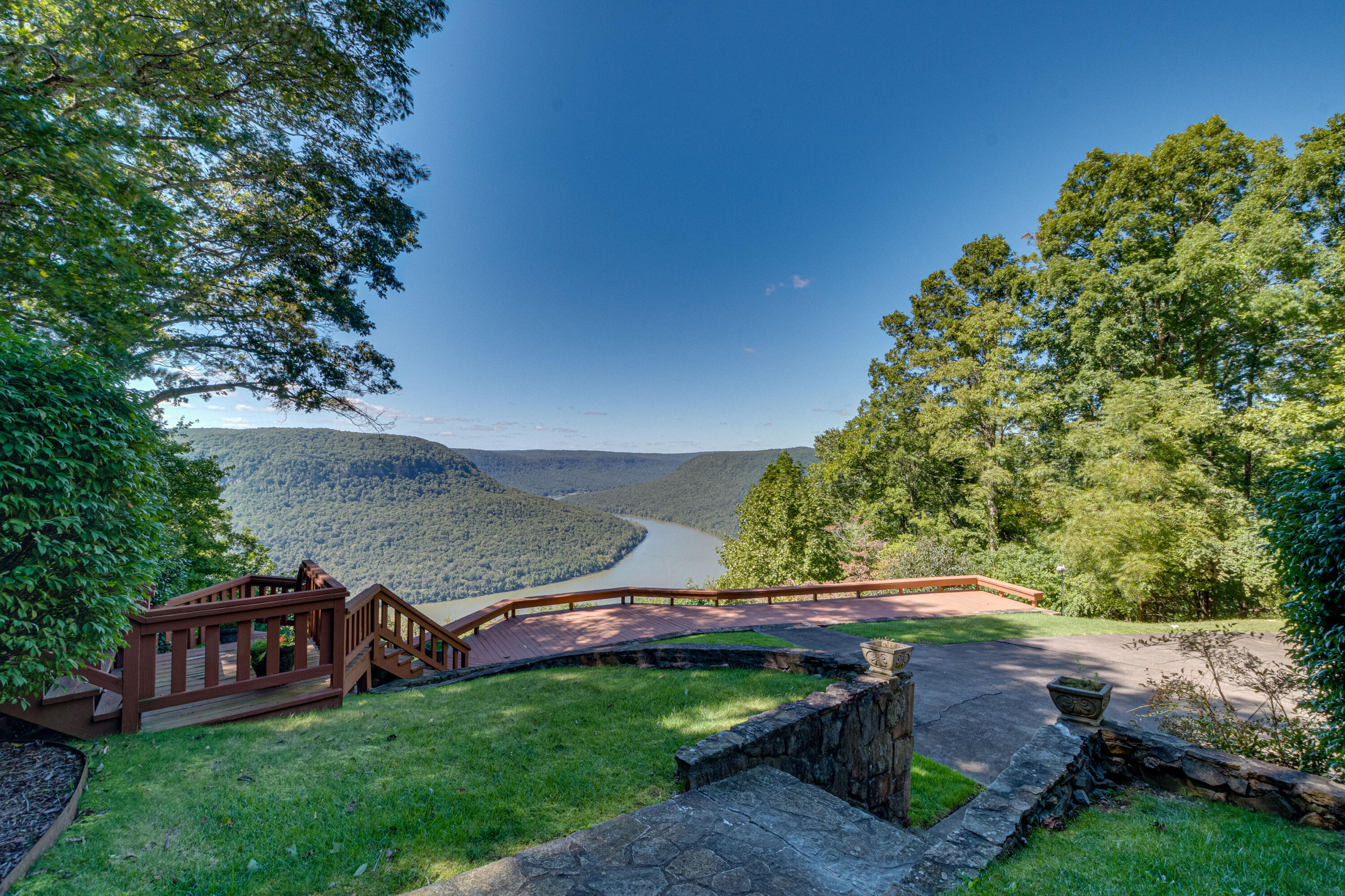1135 Healing Springs Road Chattanooga, TN 37419 - Photo 2 of 76 1135 Healing Springs Rd exteriors-20
