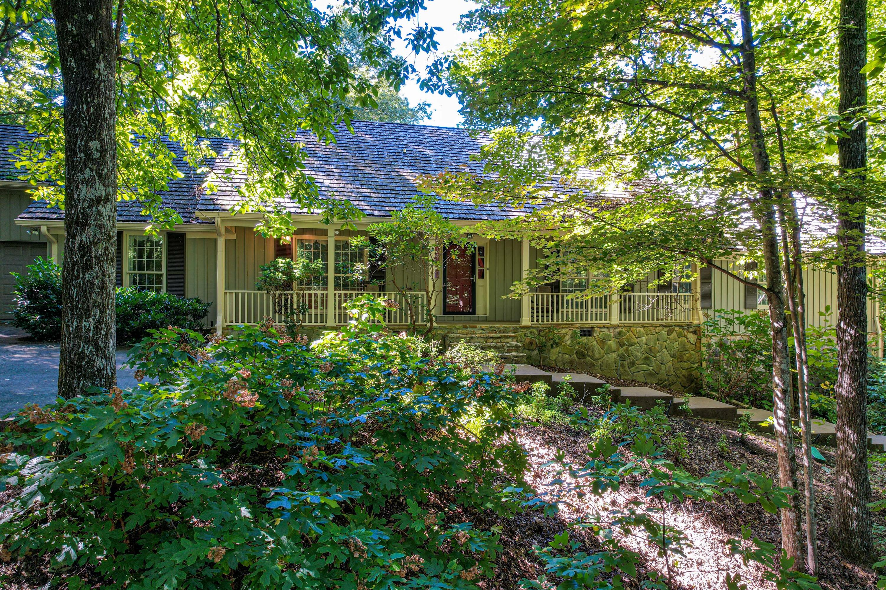 1135 Healing Springs Road Chattanooga, TN 37419 - Photo 6 of 76 1135 Healing Springs Rd exteriors-1