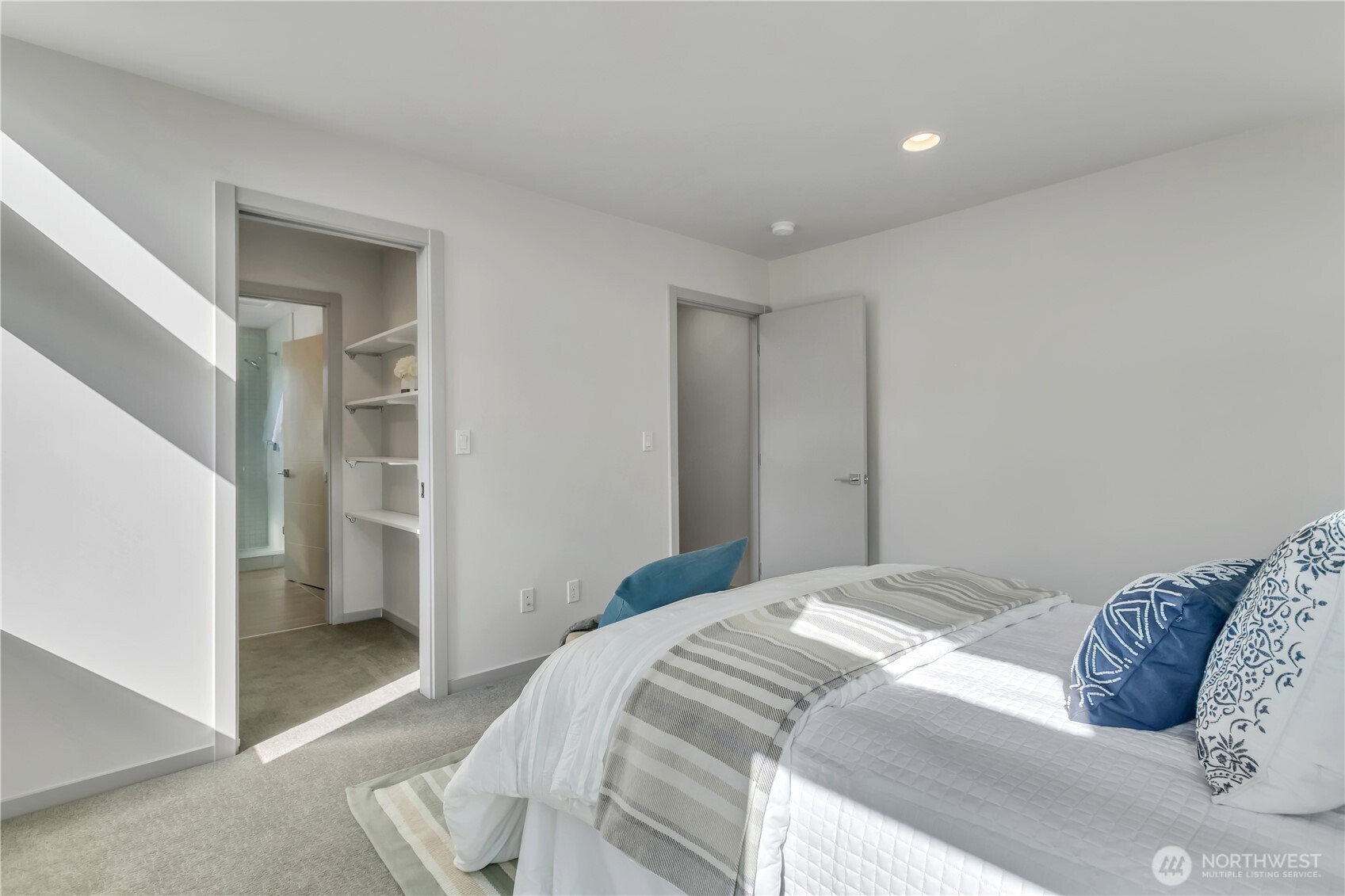 5008 Fauntleroy Way Southwest, Unit B Seattle, WA 98136 - Photo 13 of 36