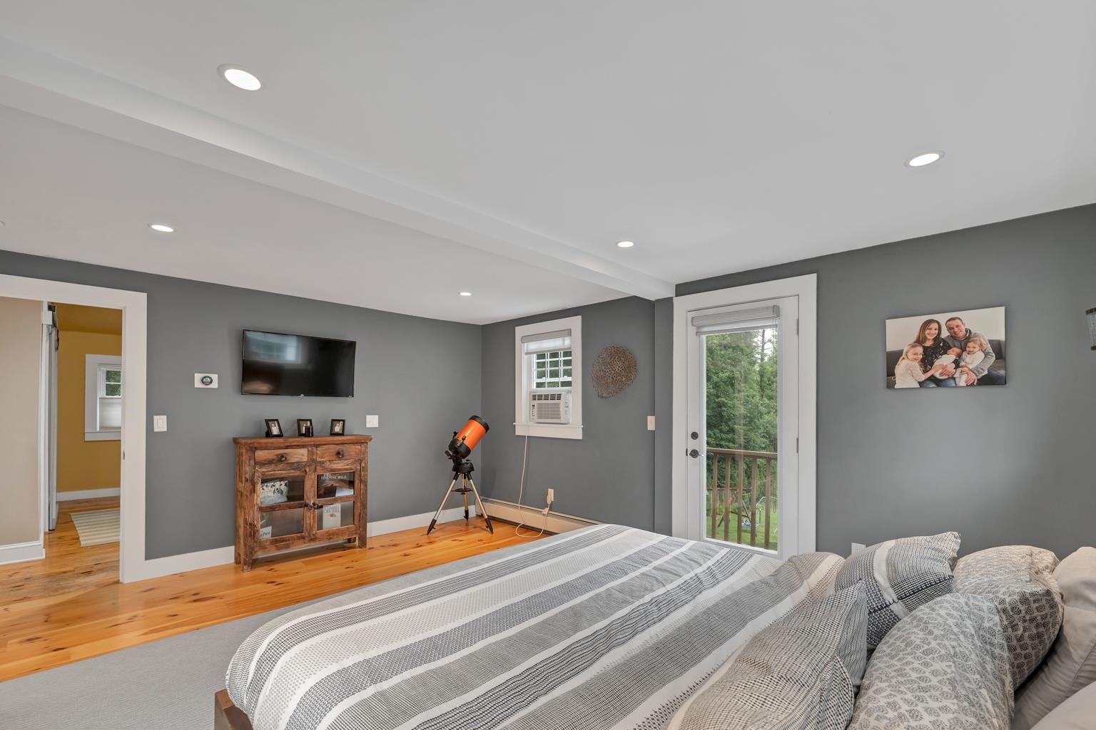 98 Old Post Road Kittery, ME 03904 - Photo 11 of 34