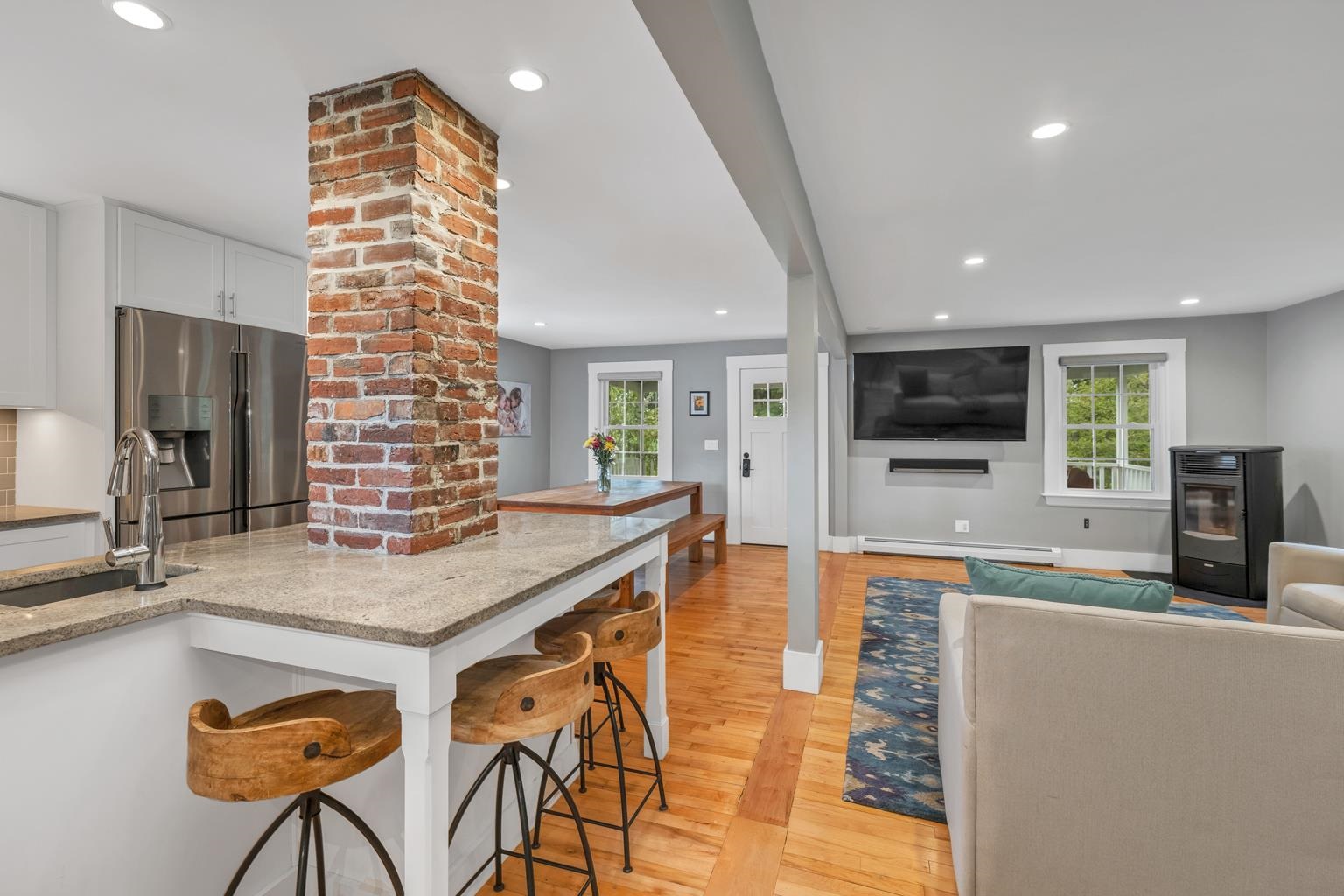 98 Old Post Road Kittery, ME 03904 - Photo 5 of 34