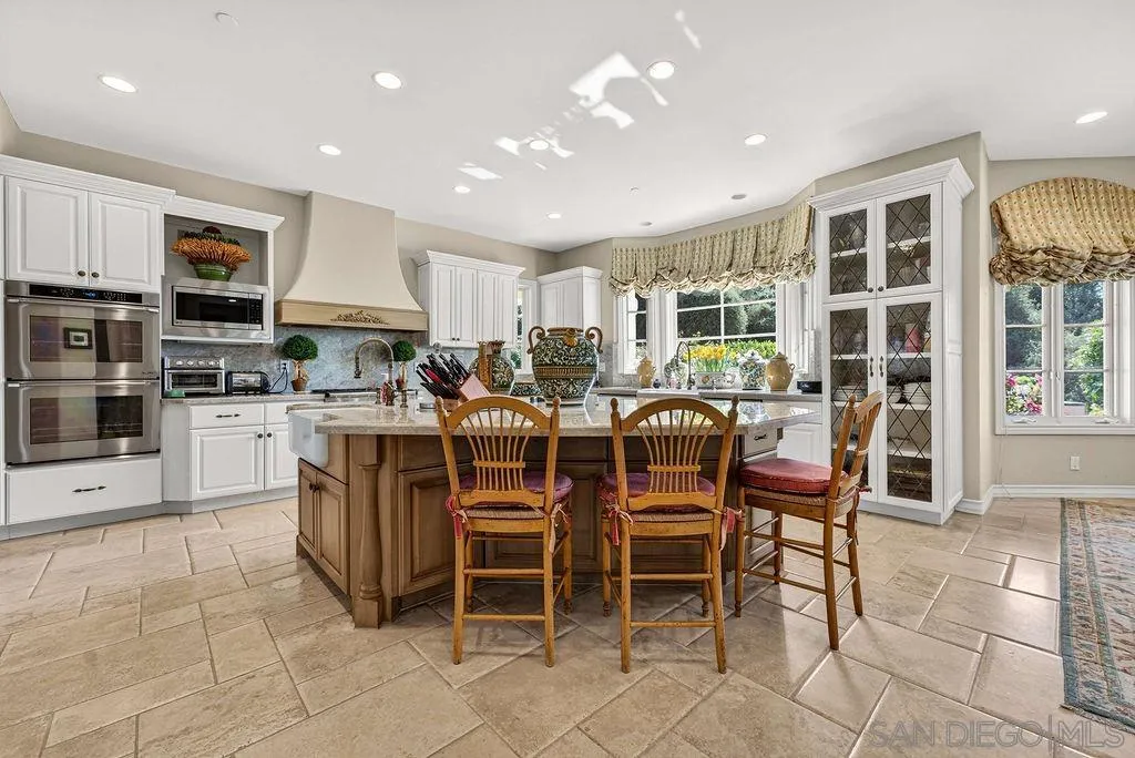 6253 Clubhouse Drive Rancho Santa Fe, CA 92067 - Photo 26 of 73