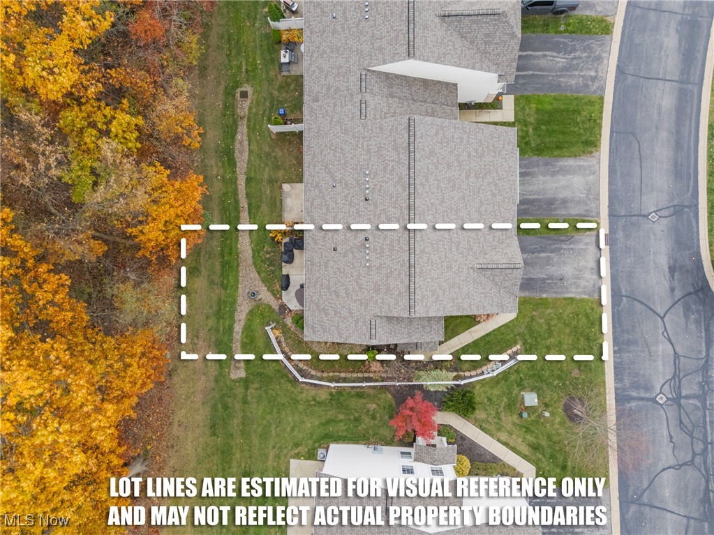 4038 Gardiner Run Akron, OH 44321 - Photo 31 of 38 Drone / aerial view