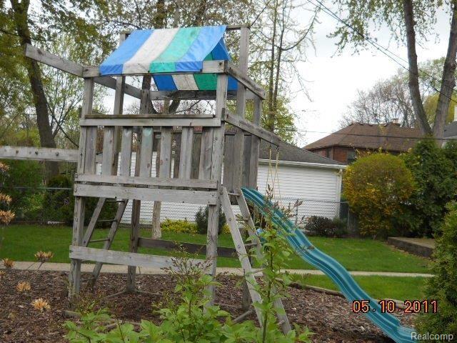 900 Lincoln Road Grosse Pointe, MI 48230 - Photo 11 of 17 lincoln 007