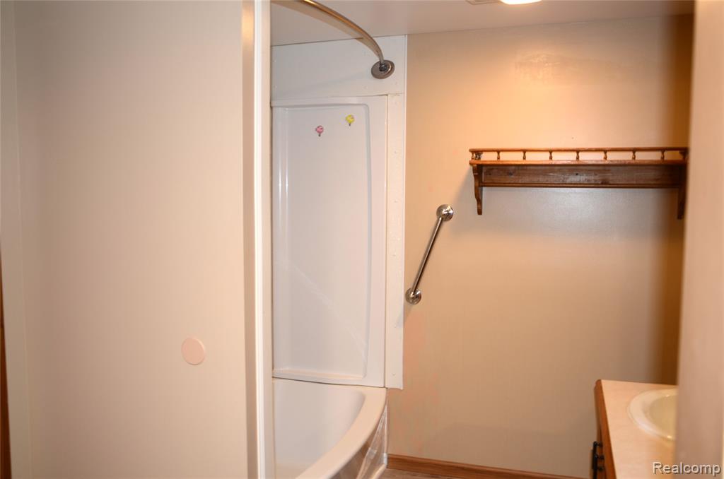 2658 Bullock Road Lapeer, MI 48446 - Photo 14 of 35 Gallery Image 14