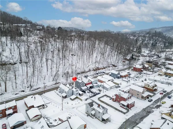 $130,000 | 1044 Wall Avenue, Pitcairn, PA 15140