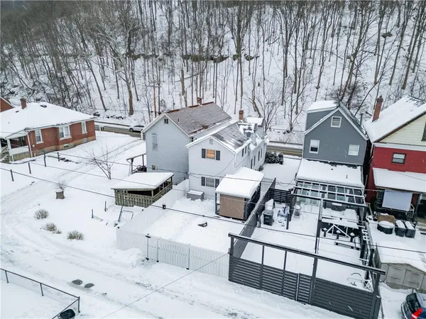 $130,000 | 1044 Wall Avenue, Pitcairn, PA 15140