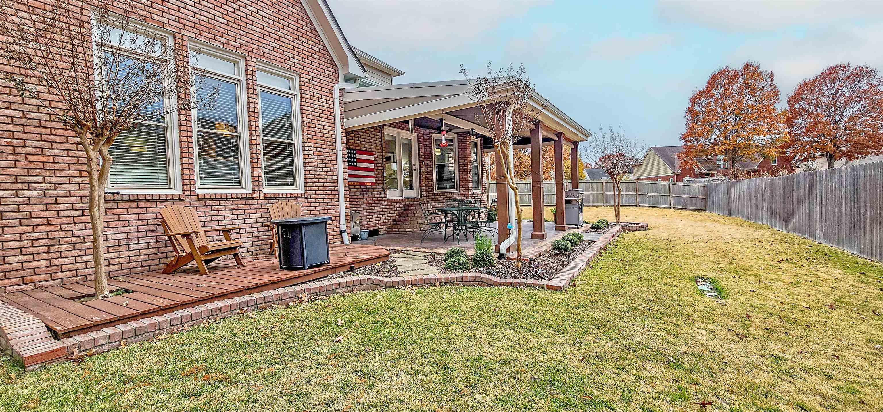 1715 John Ridge Drive Collierville, TN 38017 - Photo 35 of 37 Large Wood Fenced Yard!