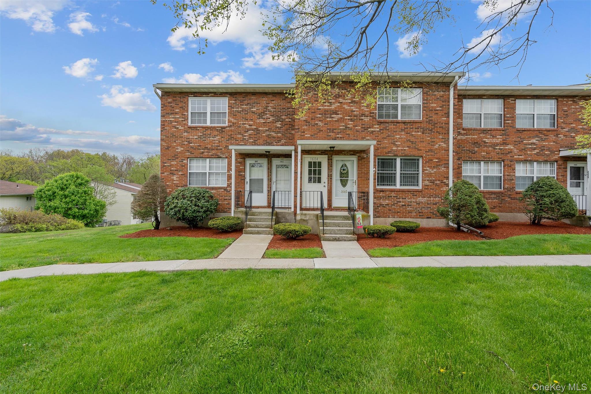 276 Temple Hill Road, Unit 1602 New Windsor, NY 12553 - Photo 1 of 29